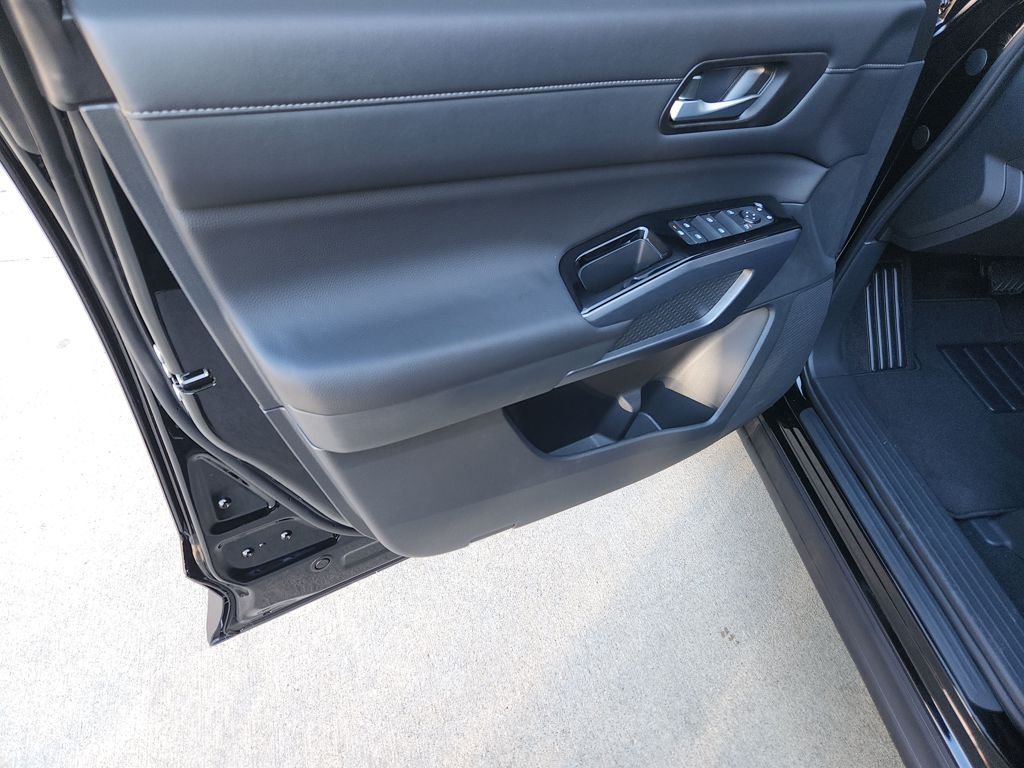 New 2026 Super Black Nissan SL image 23