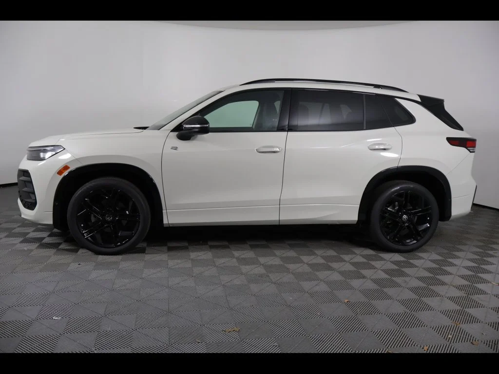 New 2026 Silver Volkswagen 2.0T SE R-Line Black image 2