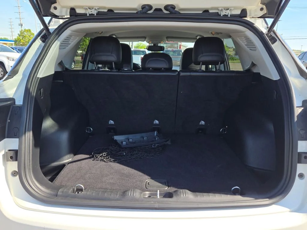 Used 2020 White Jeep Limited image 17