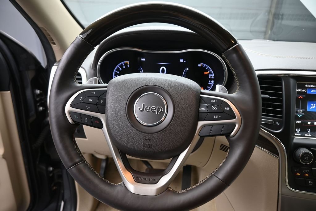 Used 2017 Gray Jeep Overland image 32