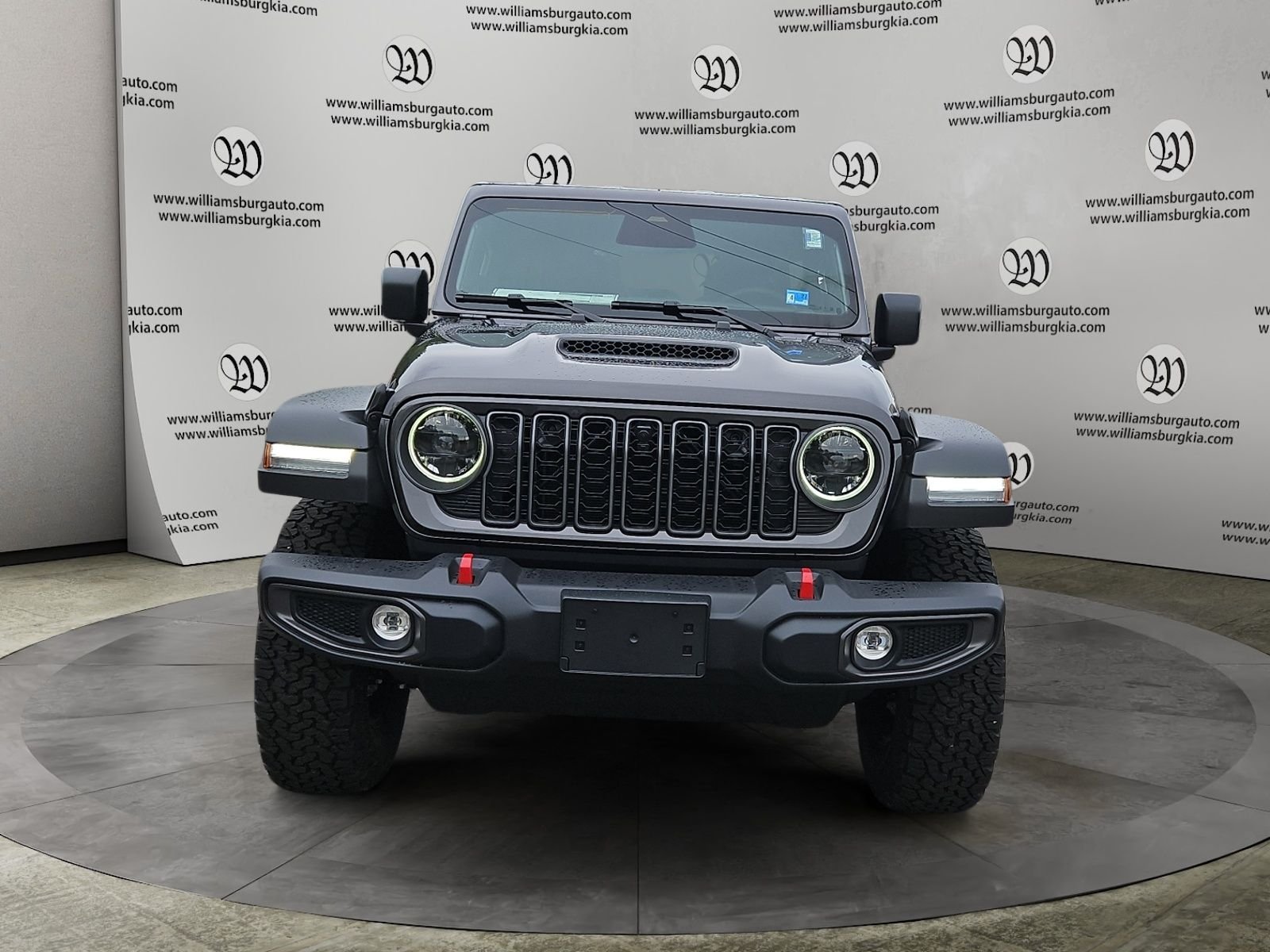 New 2026 Granite Crystal Metallic Clear-Coat Exterior Paint Jeep Rubicon image 8