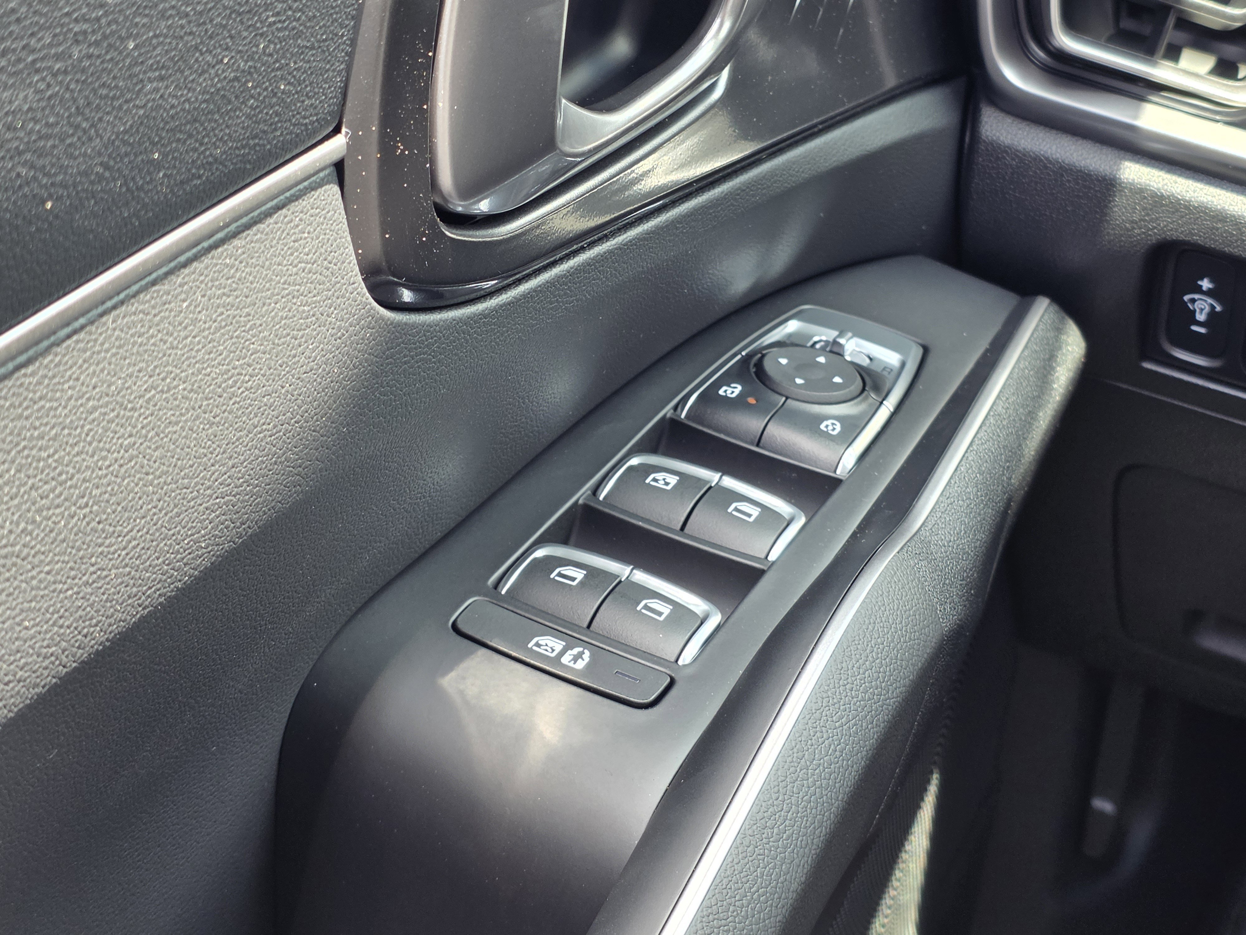 New 2026 Ivory Silver Kia EX image 12