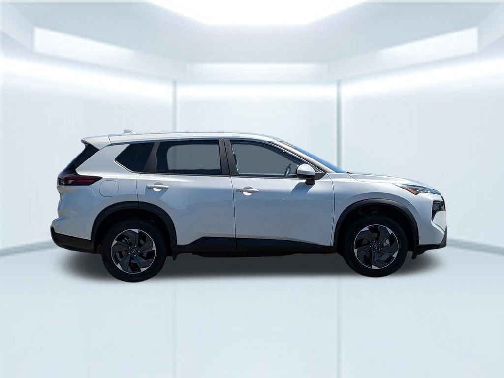 Used 2024 White Nissan SV image 7