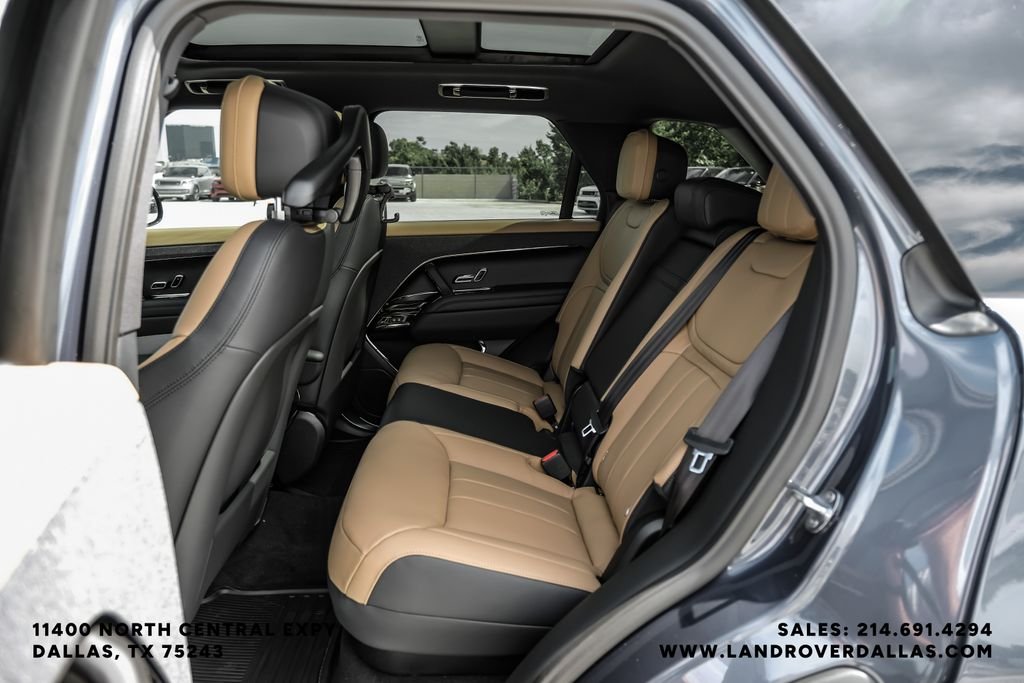 New 2026 Varesine Blue Metallic Land Rover Dynamic SE image 34