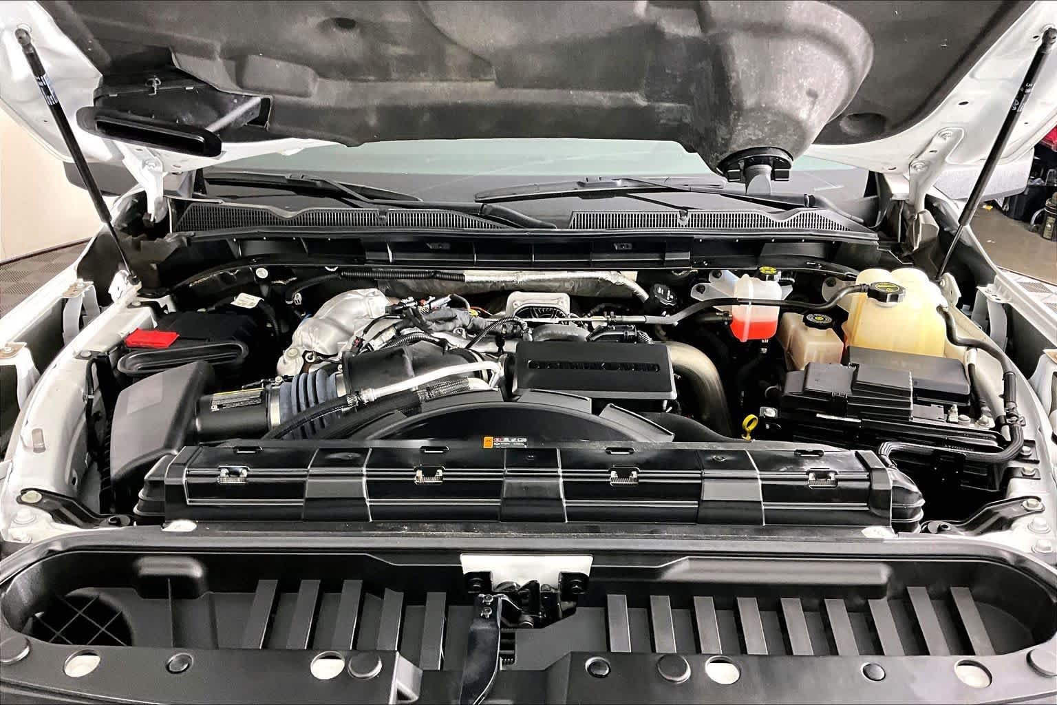 Used 2024 Summit White GMC Denali image 29