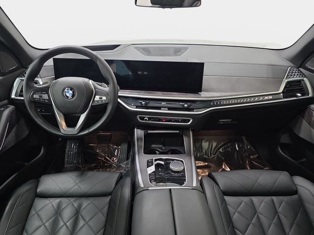 Certified Used 2025 Skyscraper Grey Metallic BMW xDrive40i image 9