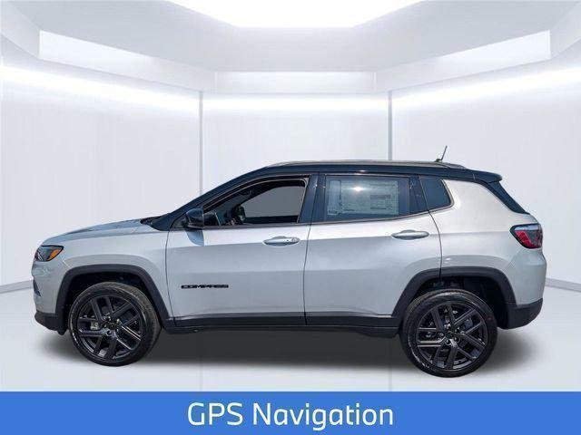New 2026 Silver Zynith Metallic Clear-Coat Exterior Paint Jeep Limited image 2