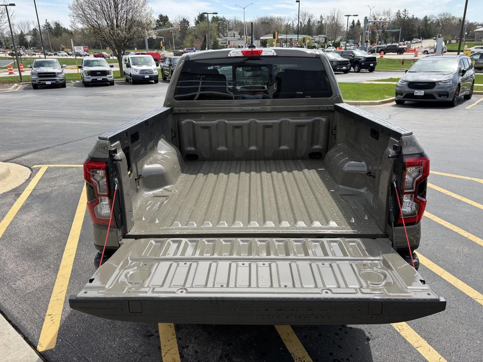 New 2026 Marsh Gray Ford XLT image 7
