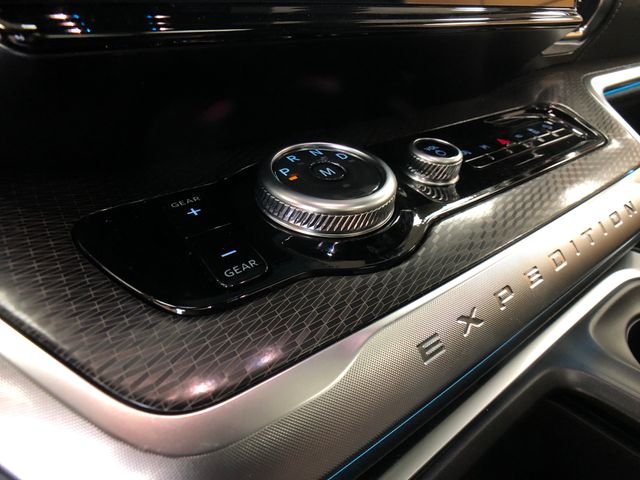 New 2026 Glacier Gray Metallic Tri-Coat Ford MAX Platinum® image 18