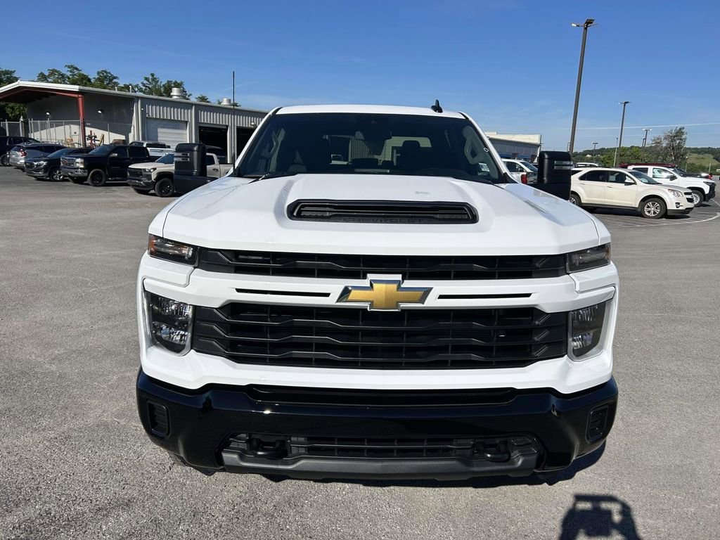 New 2026 Summit White Chevrolet Custom image 9