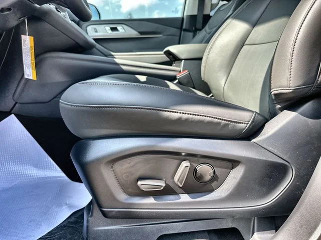 New 2026 Agate Black Metallic Ford Active image 16