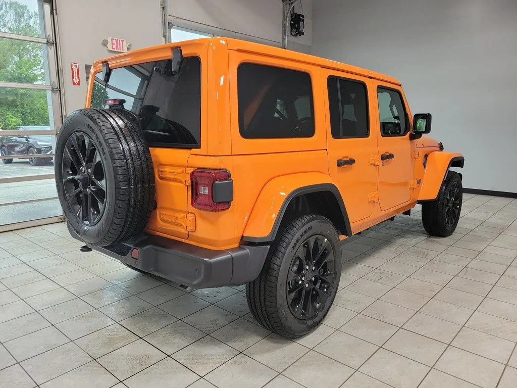 New 2025 Joose Exterior Paint Jeep Sahara 4xe image 6