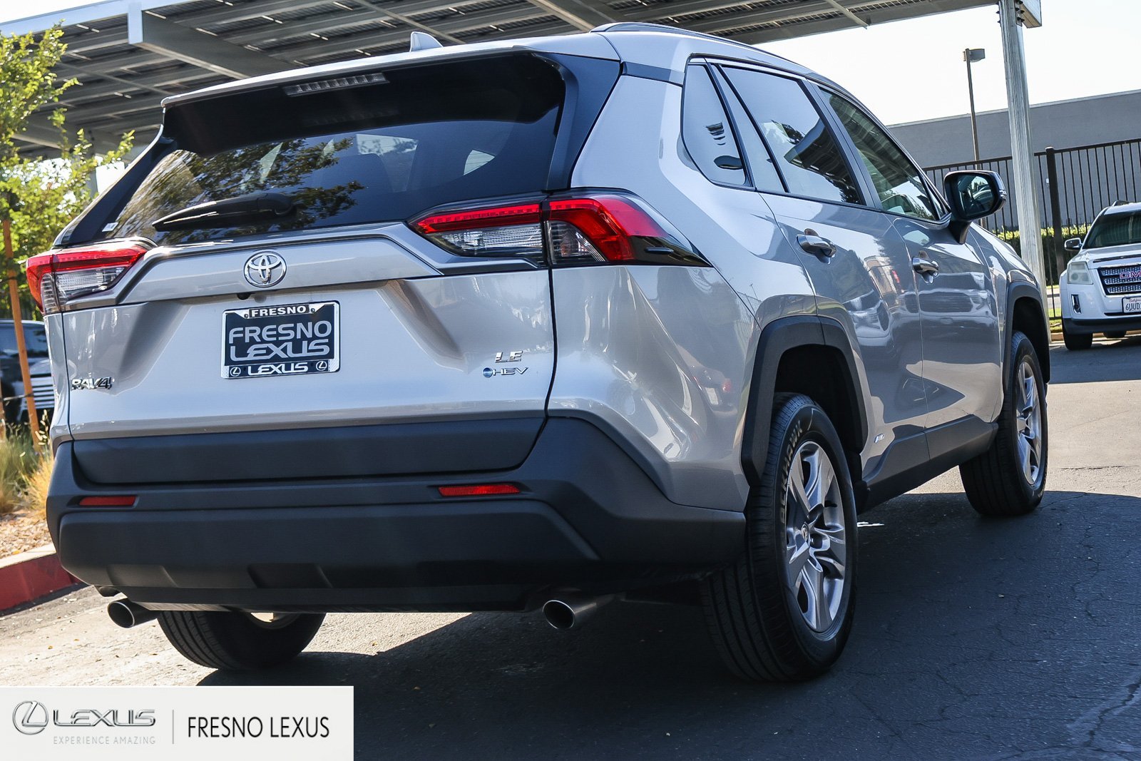 2025 Toyota RAV4 LE - Photo 6