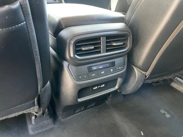 2023 Honda Pilot Touring - Photo 23