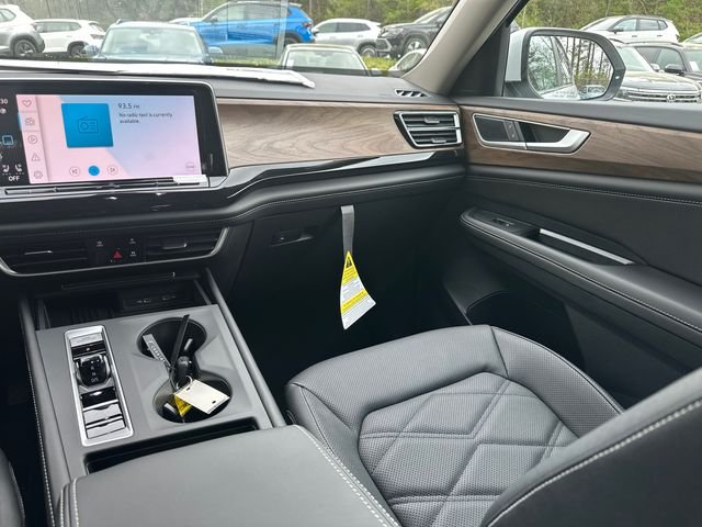 New 2026 White/off-white Volkswagen 2.0T SE image 16