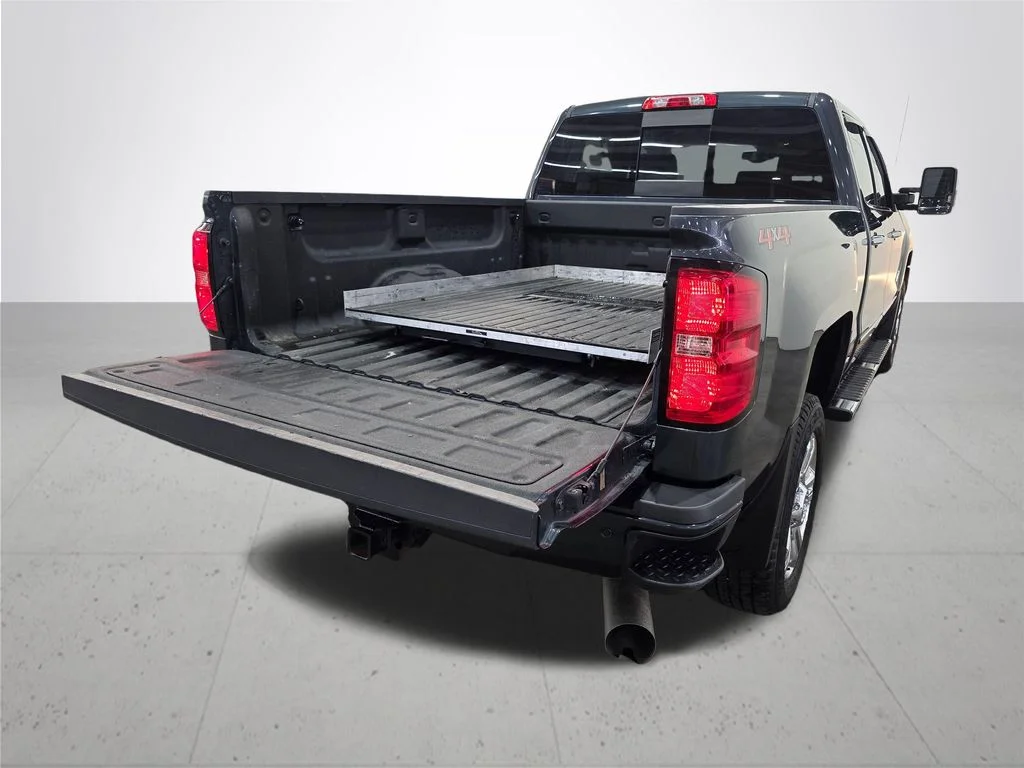 Used 2018 Gray Chevrolet High Country image 12