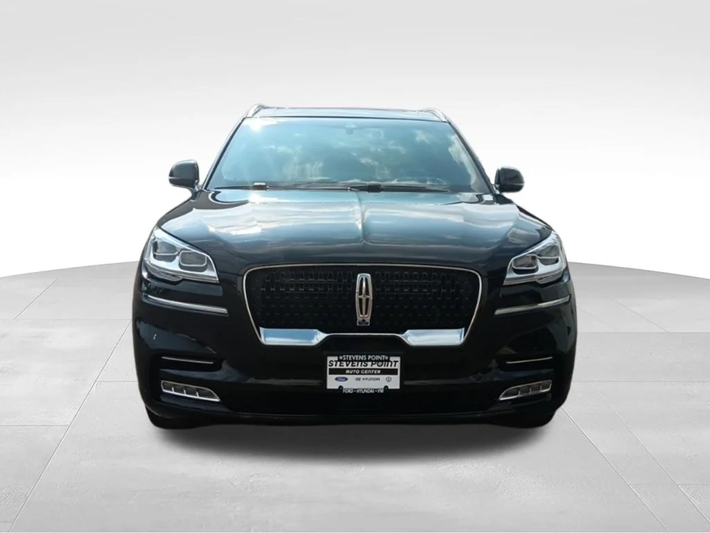 Used 2022 Infinite Black Metallic Clearcoat Lincoln Reserve image 10