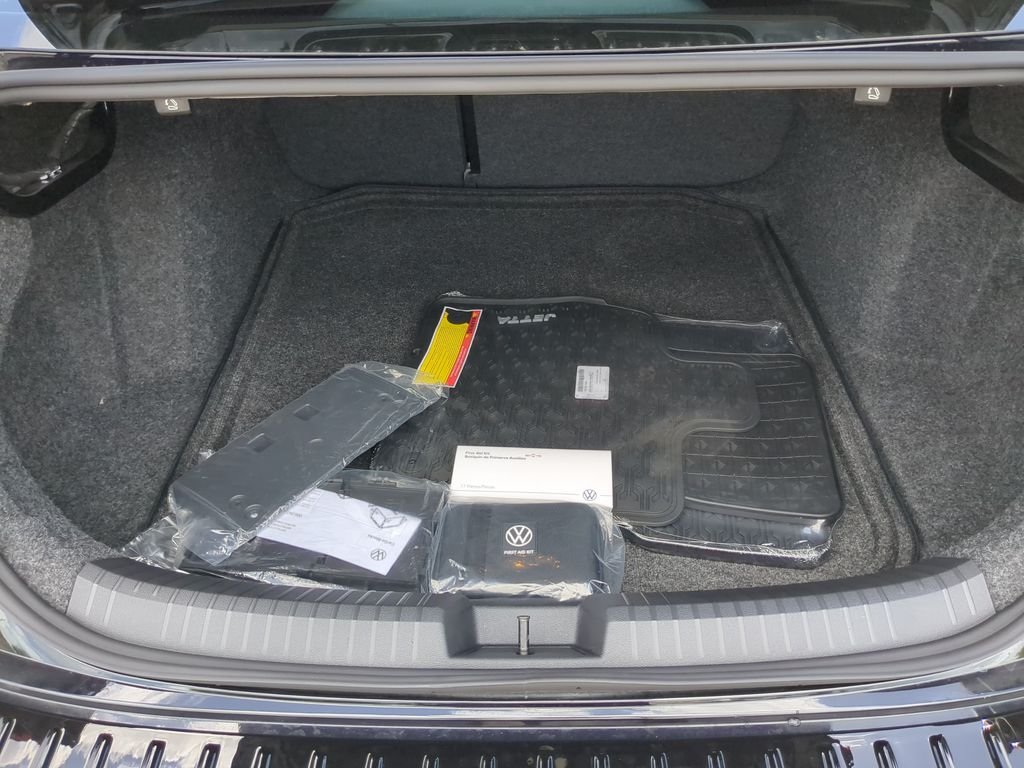 New 2026 Black Volkswagen 1.5T SE image 8