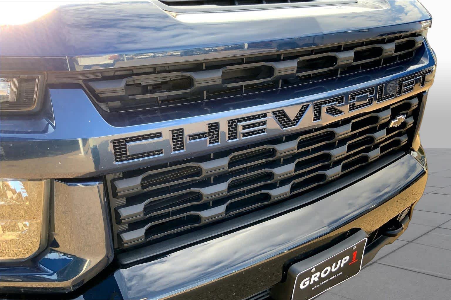 Used 2021 Northsky Blue Metallic Chevrolet Custom image 30