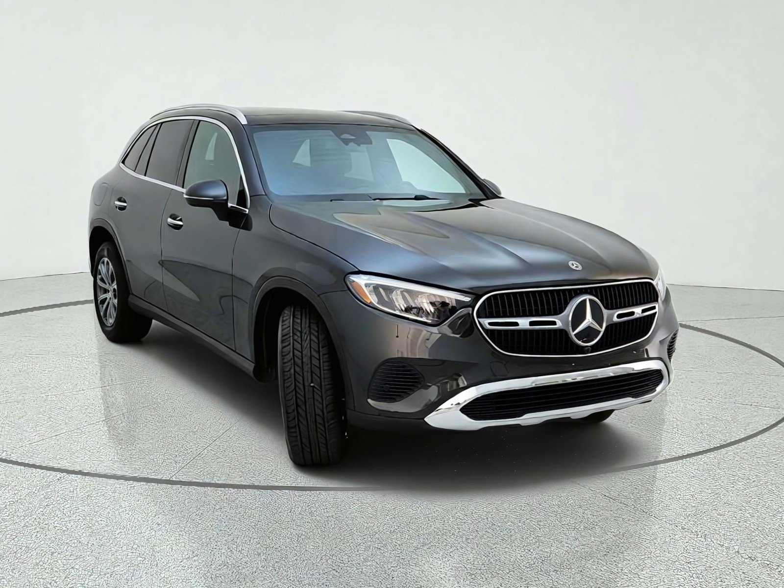 Certified Used 2026 Graphite Grey Metallic Mercedes-Benz GLC 300 image 4