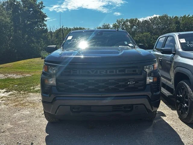 Used 2023 Gray Chevrolet Custom image 2