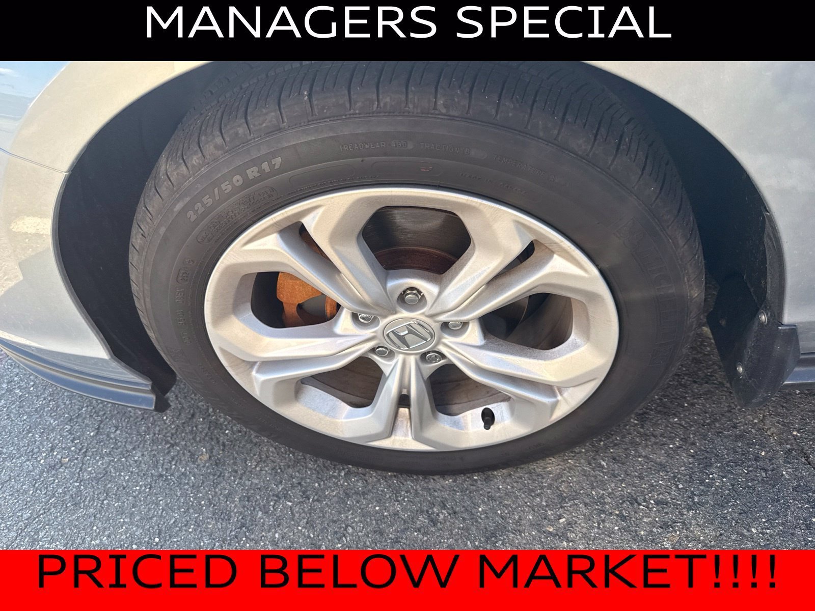 Certified Used 2025 Solar Silver Metallic Honda LX image 40