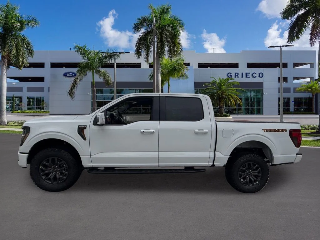 New 2026 Oxford White Ford Tremor® image 4