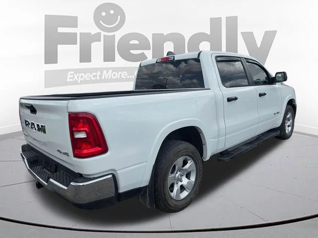 Used 2025 White Ram Big Horn/Lone Star image 7