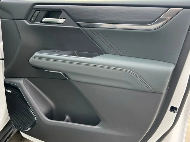 2026 GMC Acadia AT4 - Photo 29