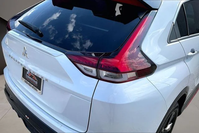 Used 2024 White Mitsubishi Ralliart image 22
