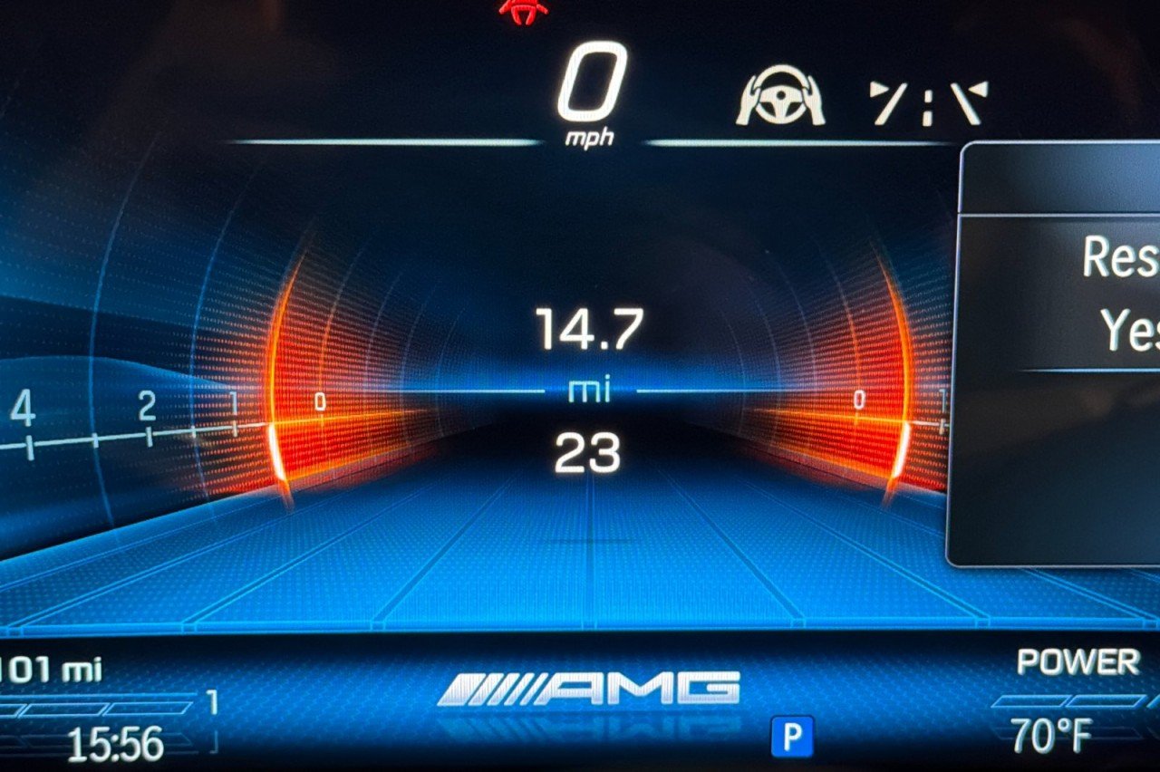 New 2026 MANUFAKTUR Signature Cirrus Silver Magno Mercedes-Benz AMG® GLS 63 4MATIC+ SUV image 27