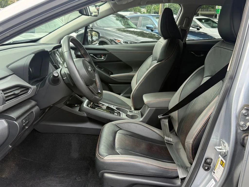 Used 2024 Ice Silver Metallic Subaru Limited image 20