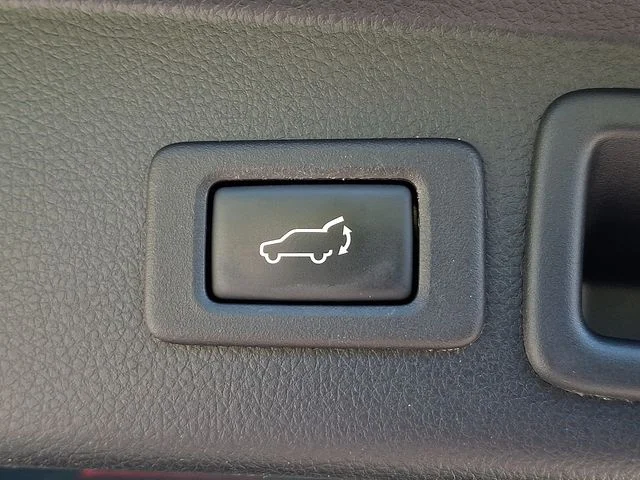 Used 2018 Gray Subaru 2.5i Limited image 31