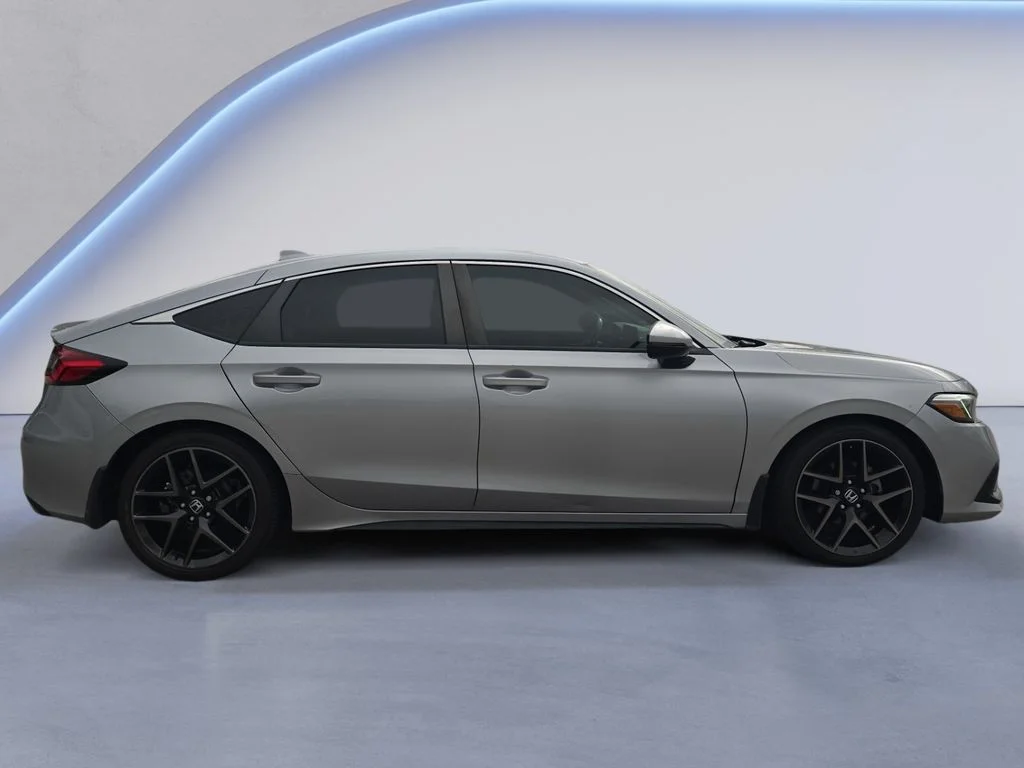 Used 2024 Lunar Silver Metallic Honda Sport Touring image 5