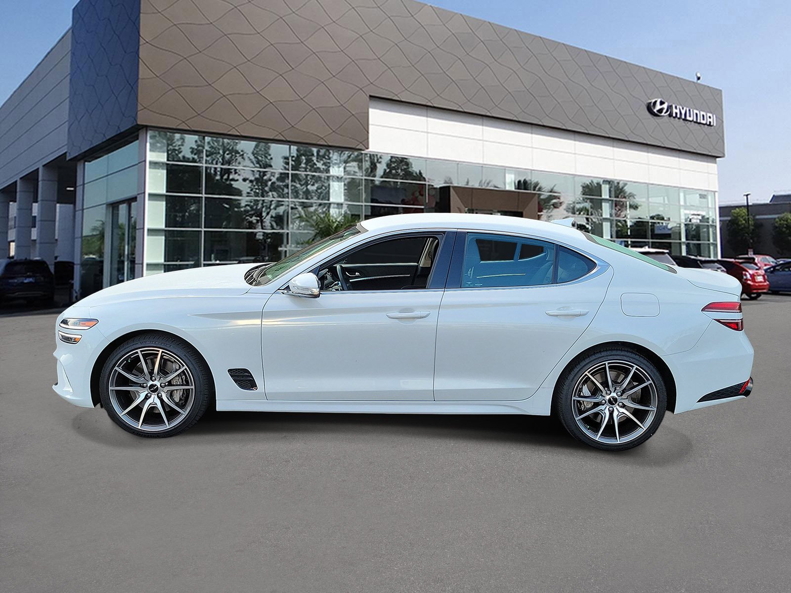 Used 2026 Uyuni White Genesis 2.5T image 3