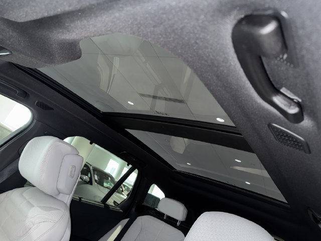 New 2027 Black Sapphire Metallic BMW  image 23