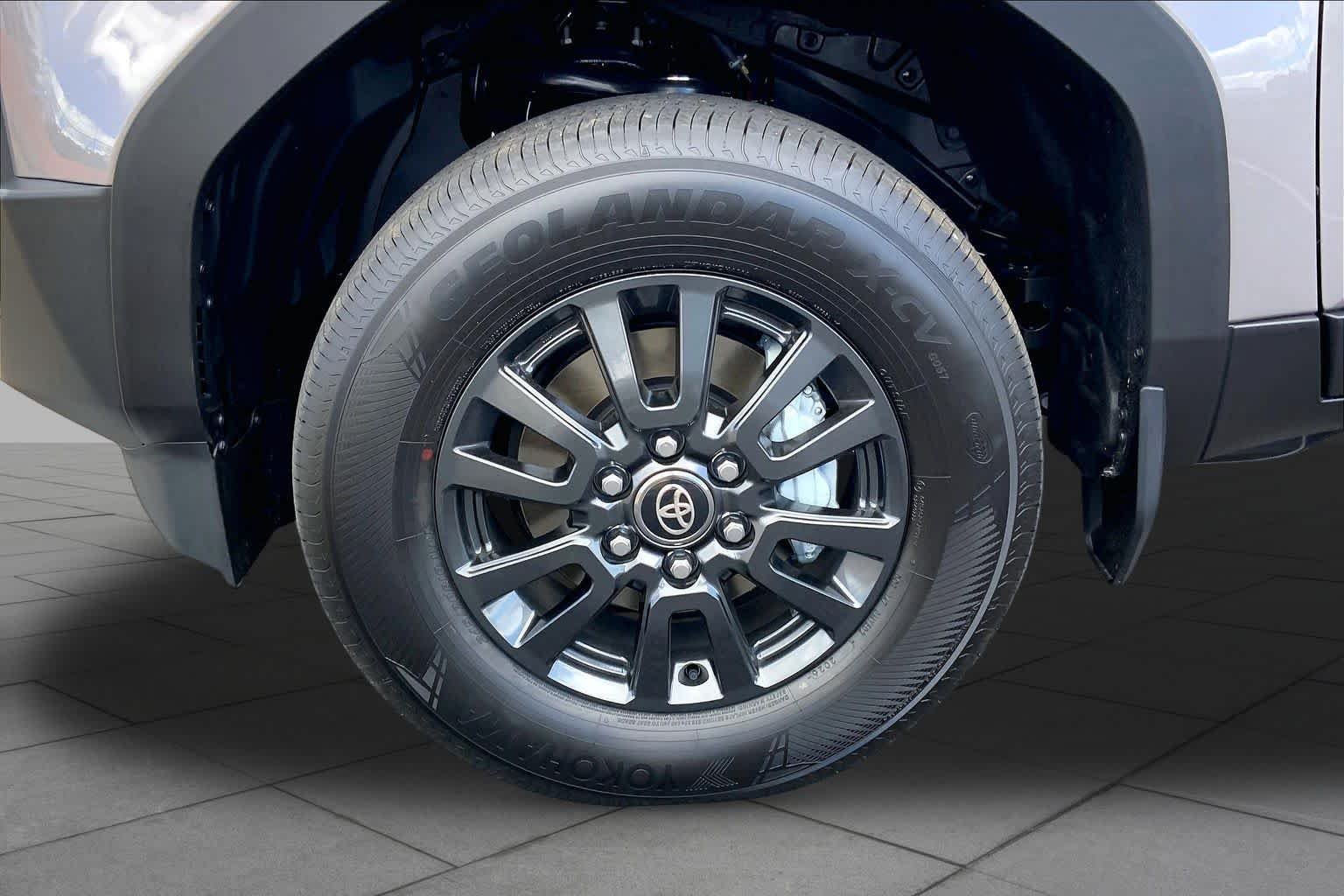 Used 2027 Meteor Shower Toyota 1958 image 10