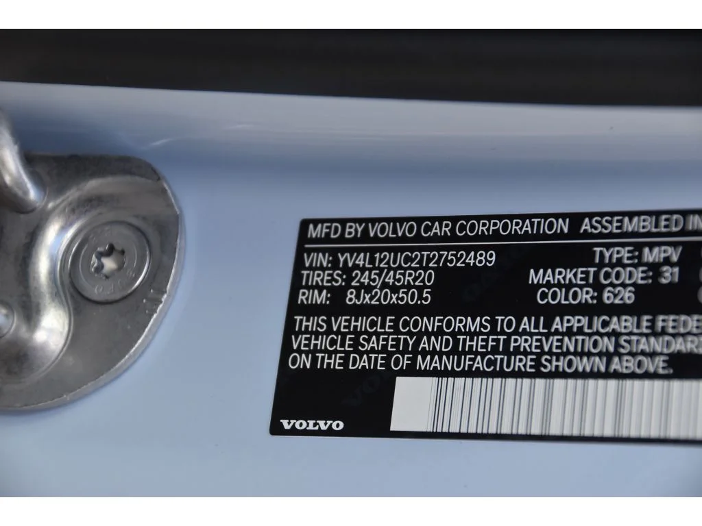 Used 2026 Cloud Blue Volvo Plus image 27