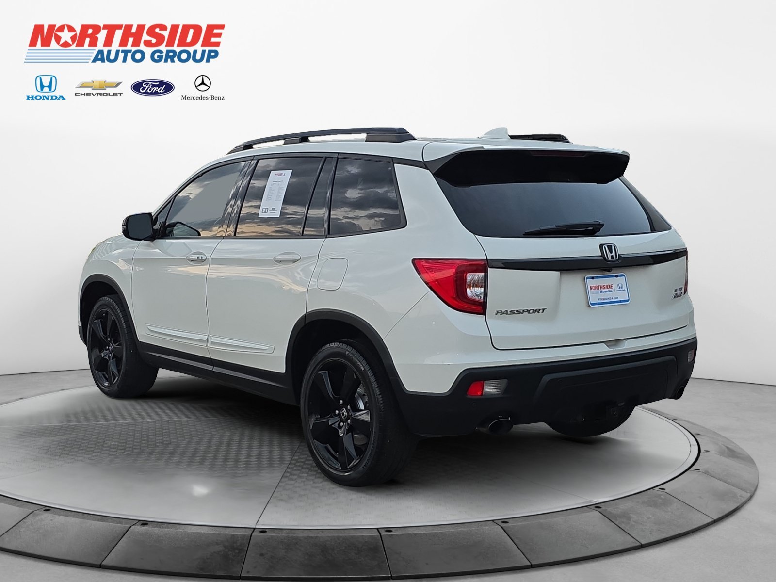 Used 2019 White Diamond Pearl Honda Elite image 5
