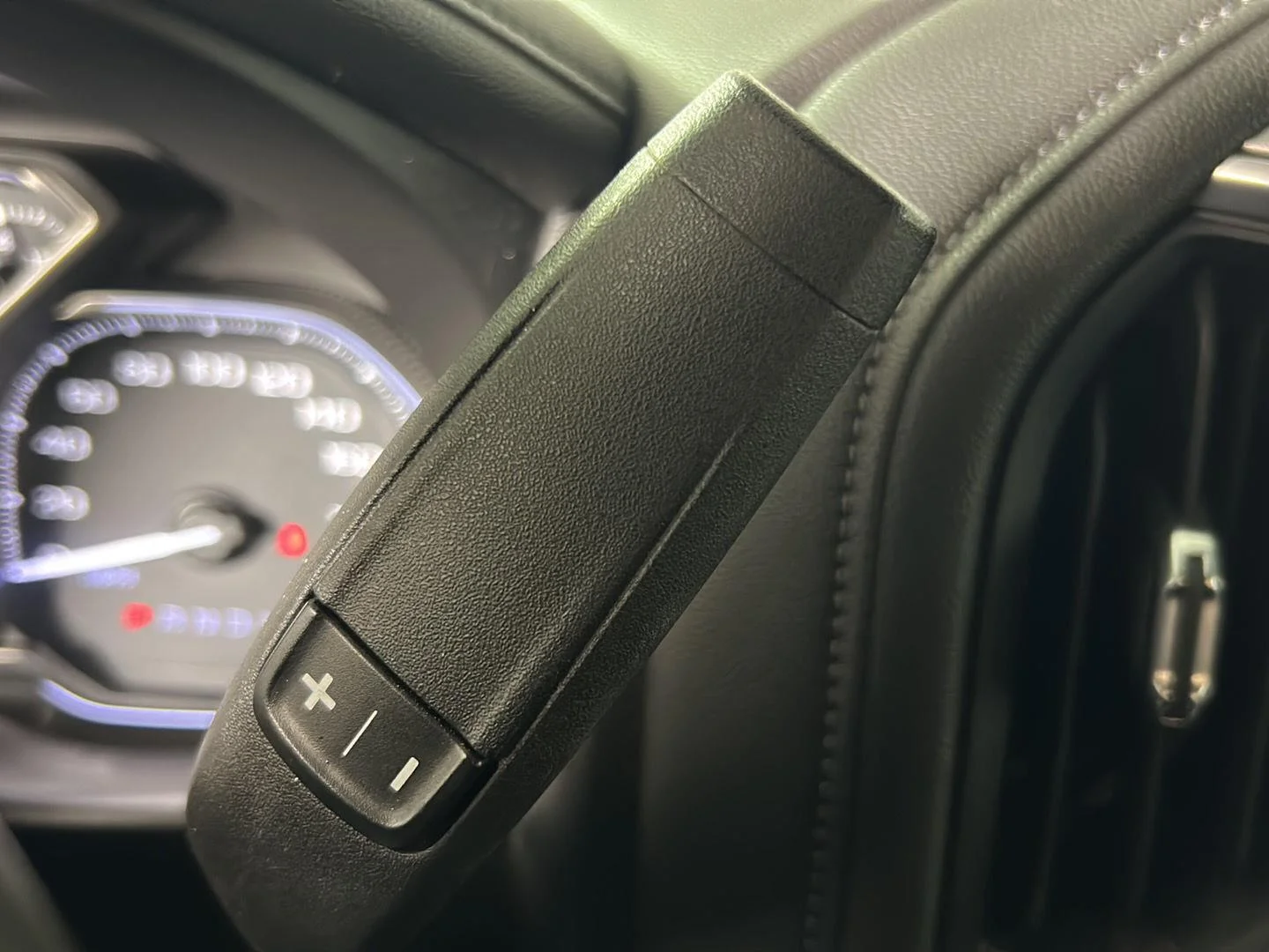Used 2019 Dark Sky Metallic GMC SLE image 23