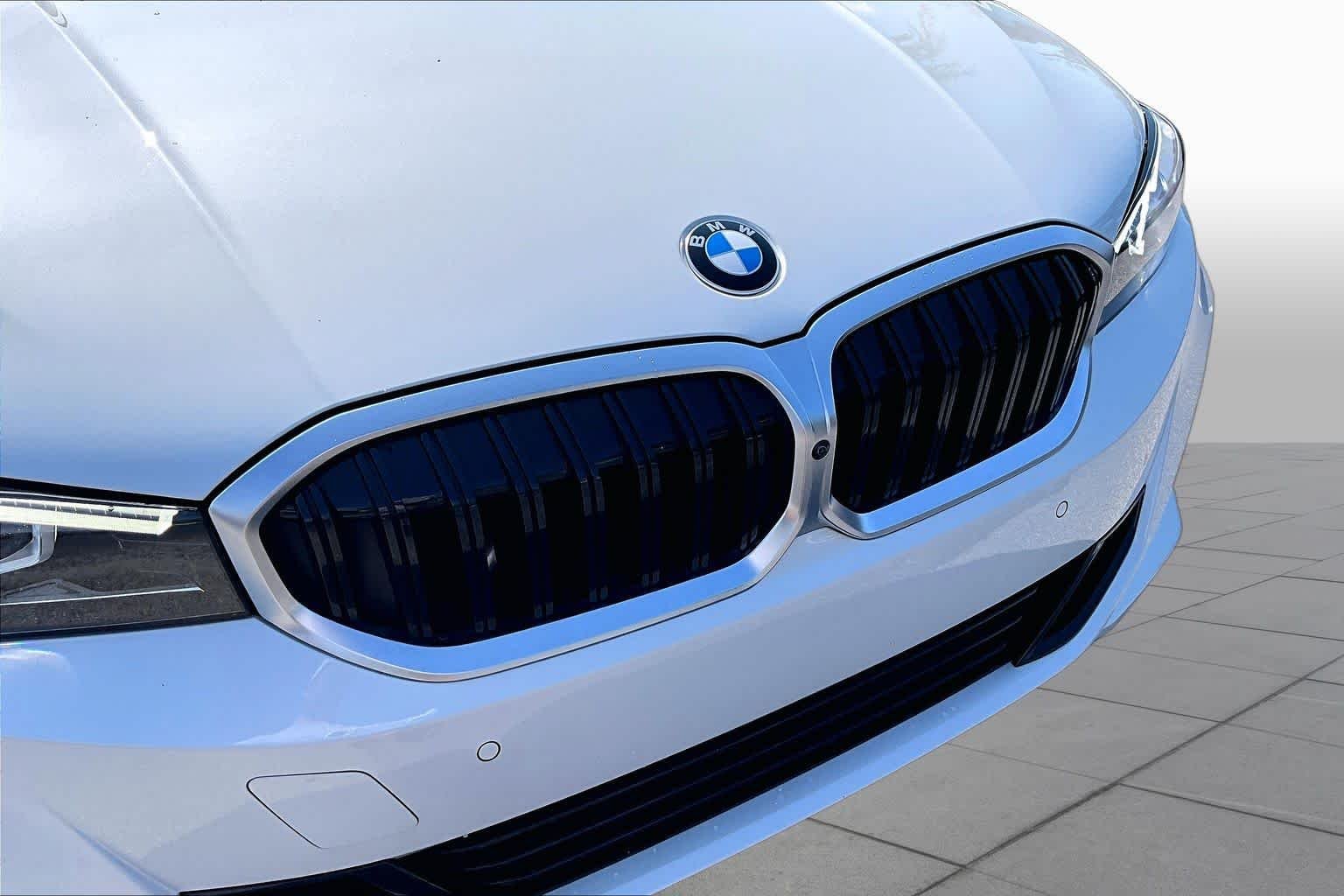 Certified Used 2025 Mineral White Metallic BMW 330i image 29