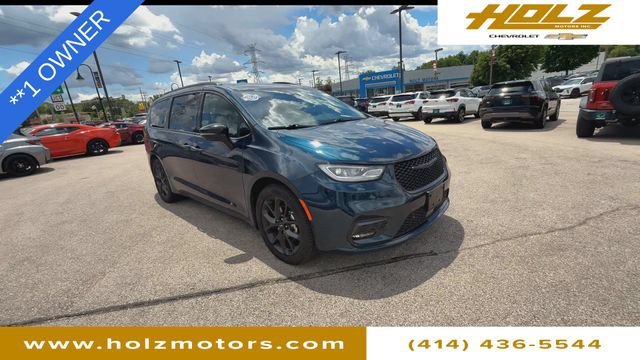 Used 2024 Blue Chrysler Touring L image 2