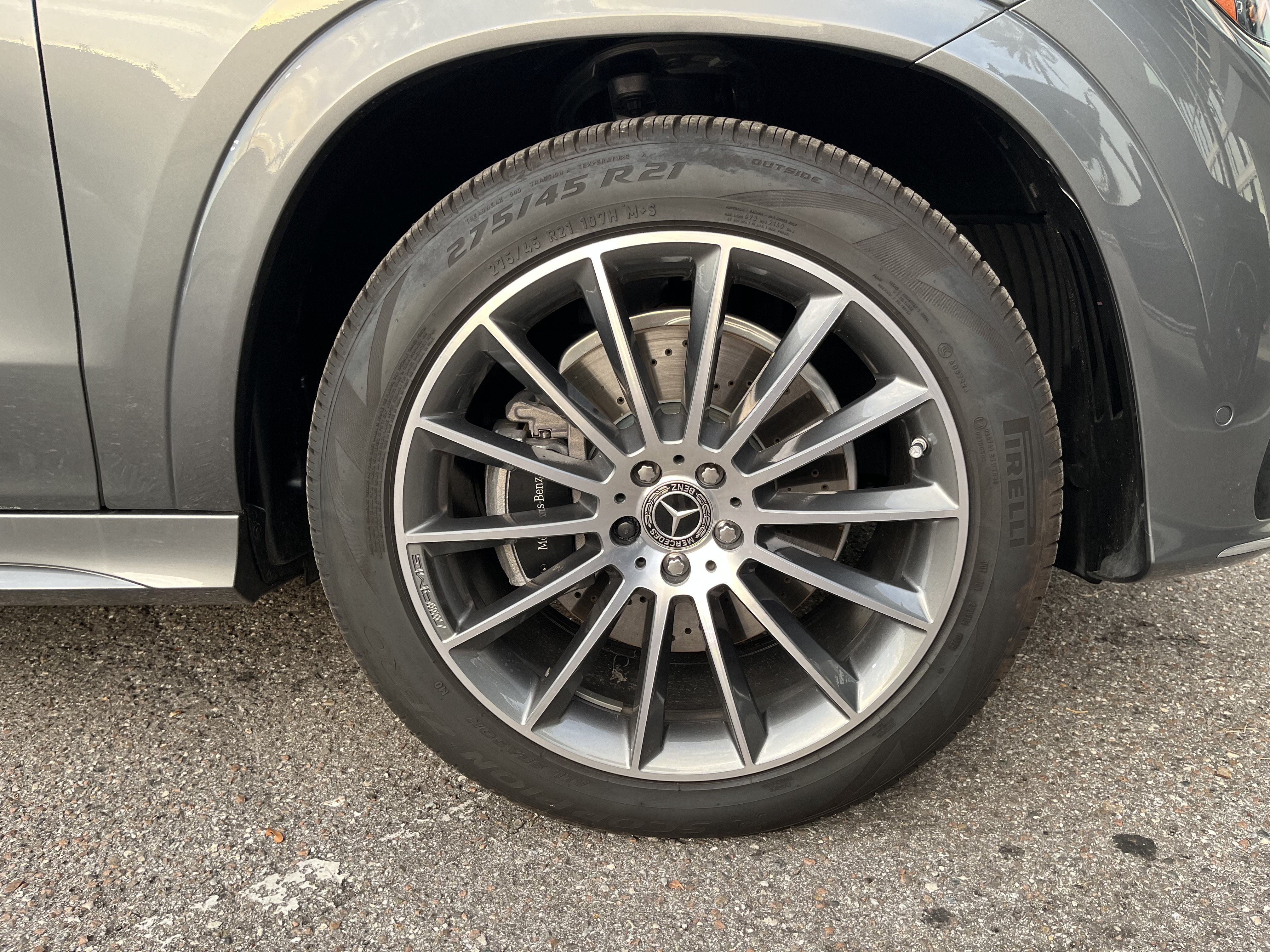 New 2026 SELENITE GREY Mercedes-Benz GLE 580 image 9