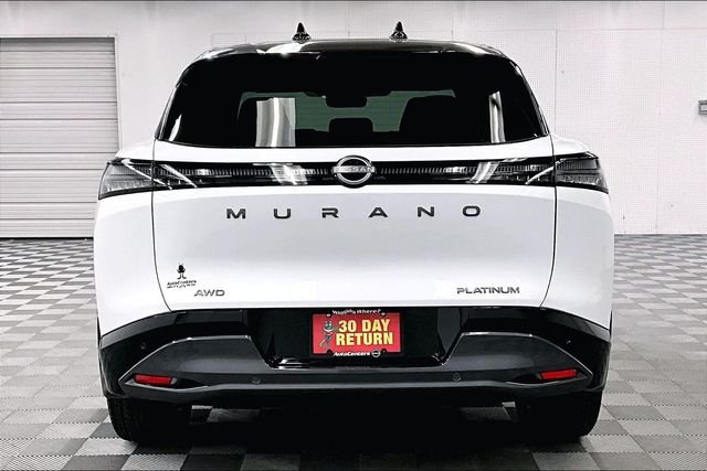New 2026 Everest White Pearl/Black Nissan Platinum image 5