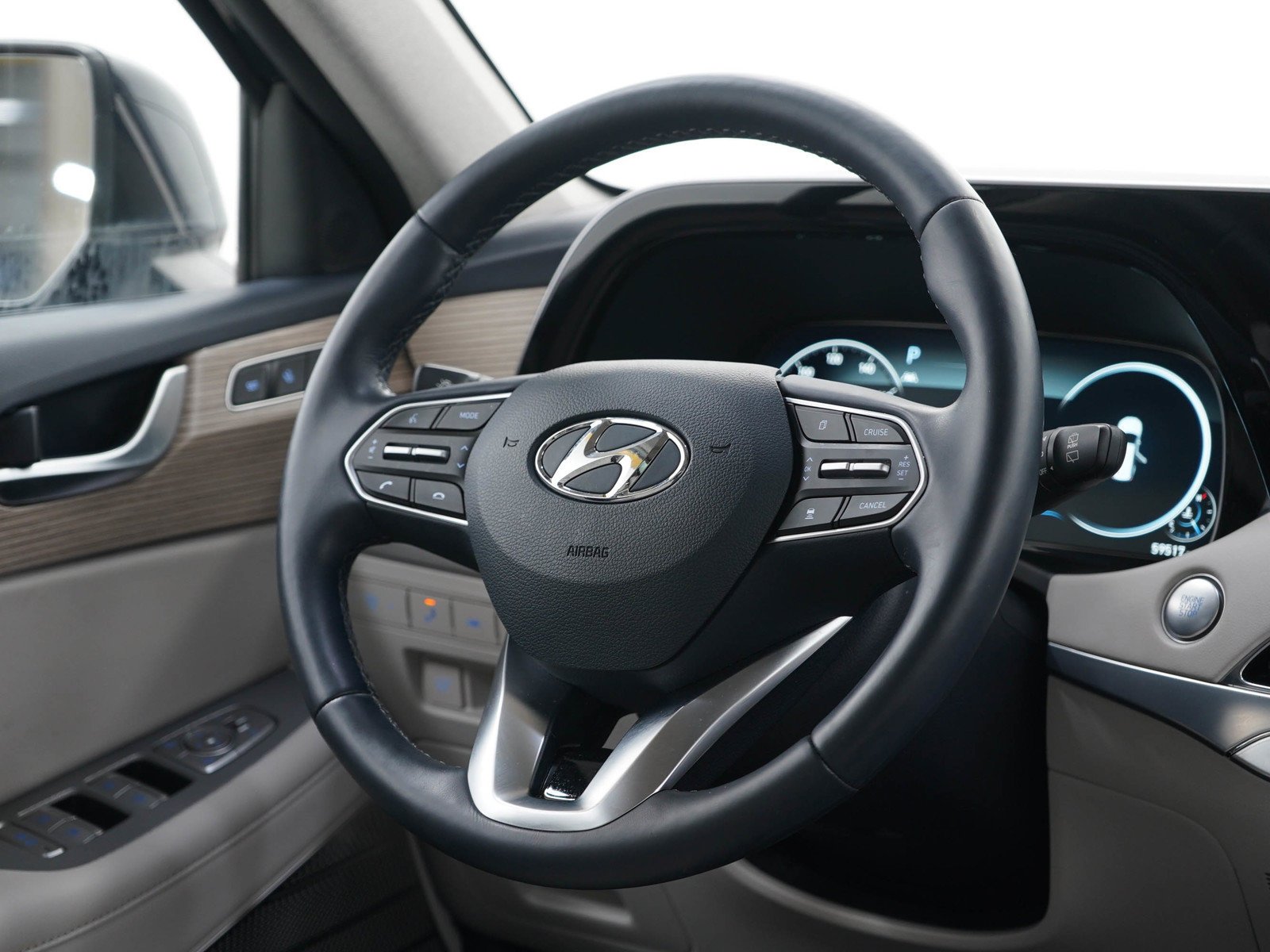 Certified Used 2022 Moonlight Cloud Hyundai Limited AWD image 16