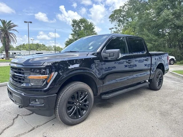 New 2026 Agate Black Metallic Ford XLT image 6