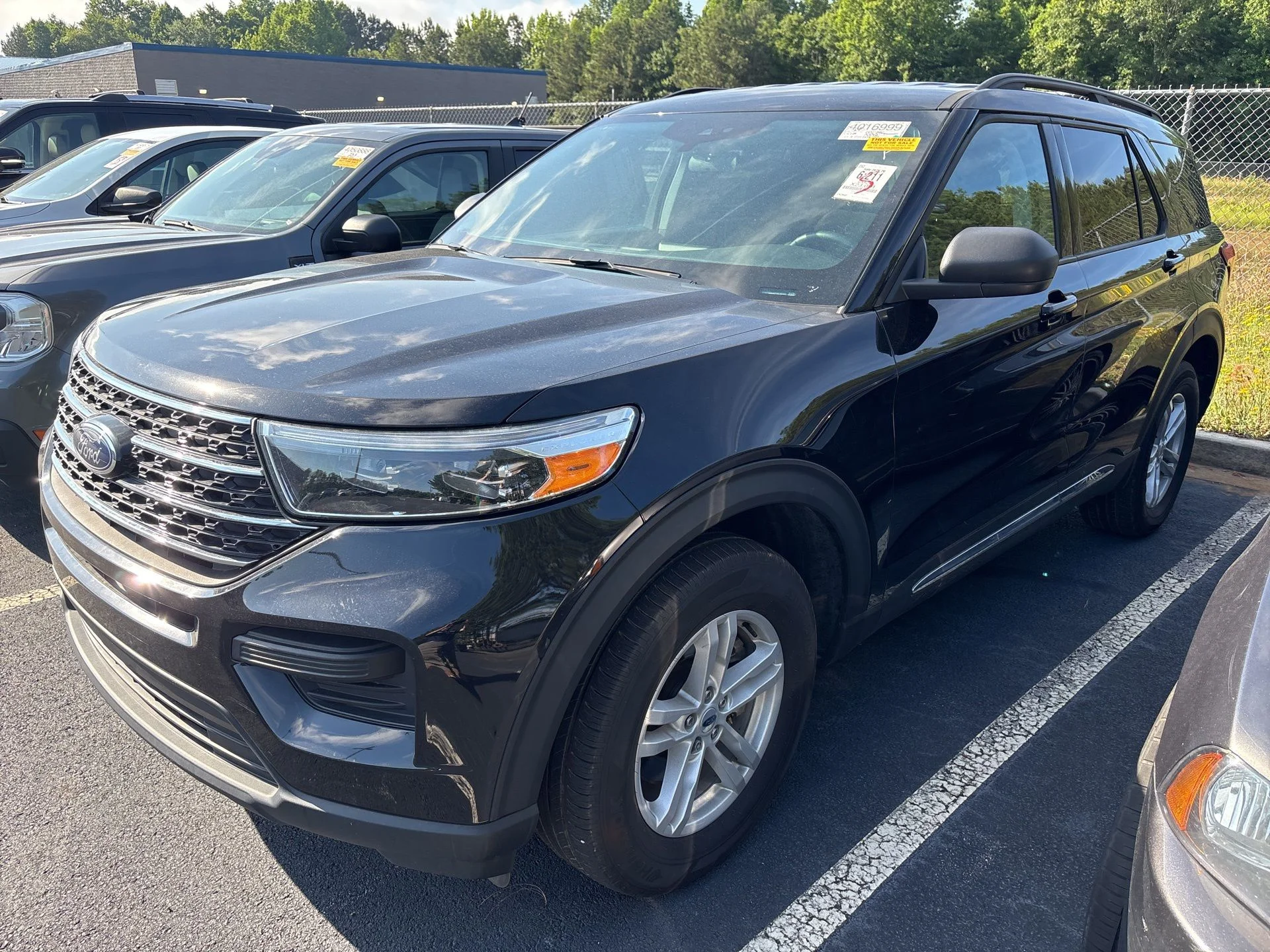 2023 Ford Explorer XLT 4WD's photo