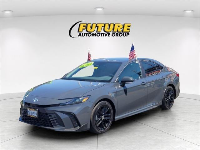 Used 2025 Gray Toyota SE image 9