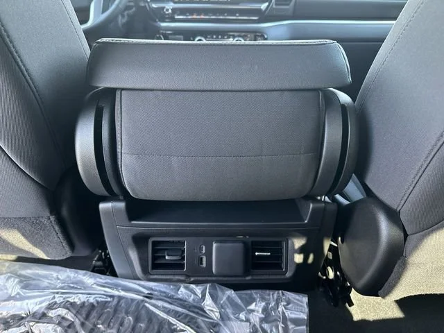 New 2026 Summit White GMC SLE image 21