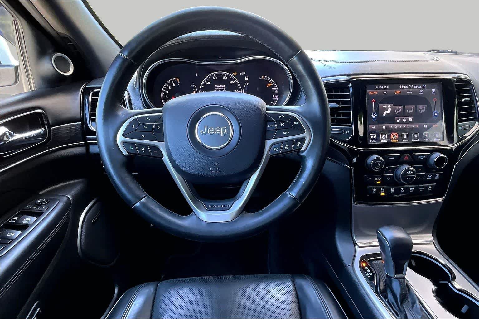 Used 2019 Bright White Clearcoat Jeep High Altitude image 6